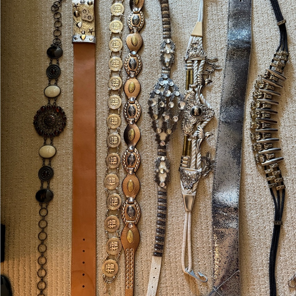 Vintage/retro 8 1980’s Belt Collection with Elegant Designs size S